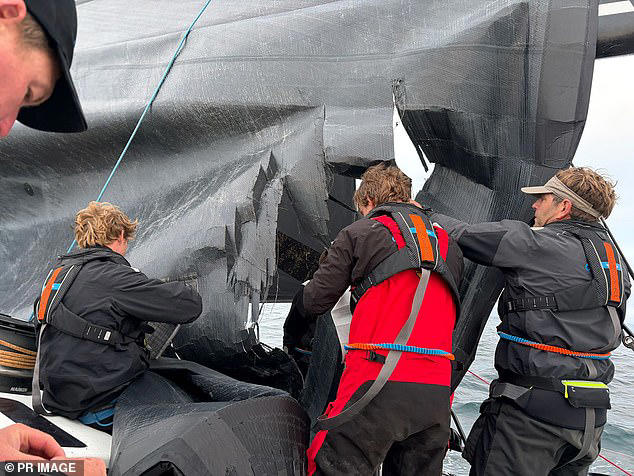 Broken ribs, life rafts, 33 smashed yachts: Drama hits the Sydney to ...