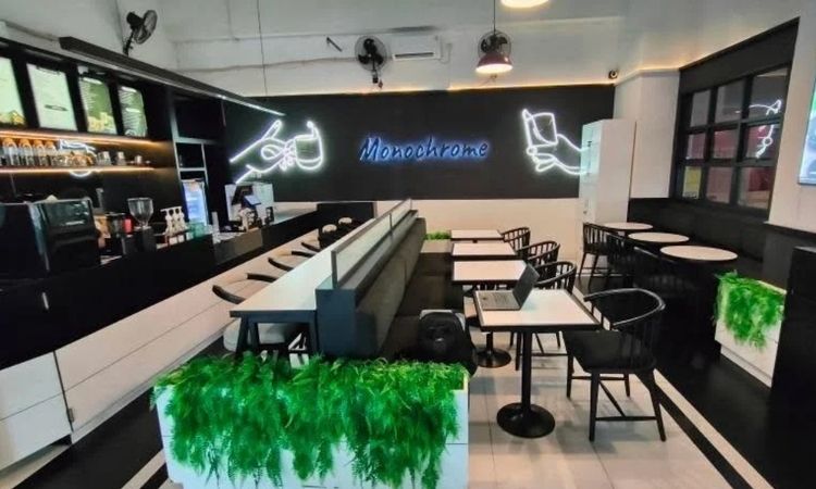 10 kafe dekat Stasiun Cicayur, tempat bersantai ideal bagi para traveler