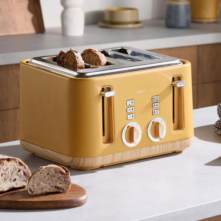 Since I discovered this kitchen's genius 'toaster drawer', I think ...