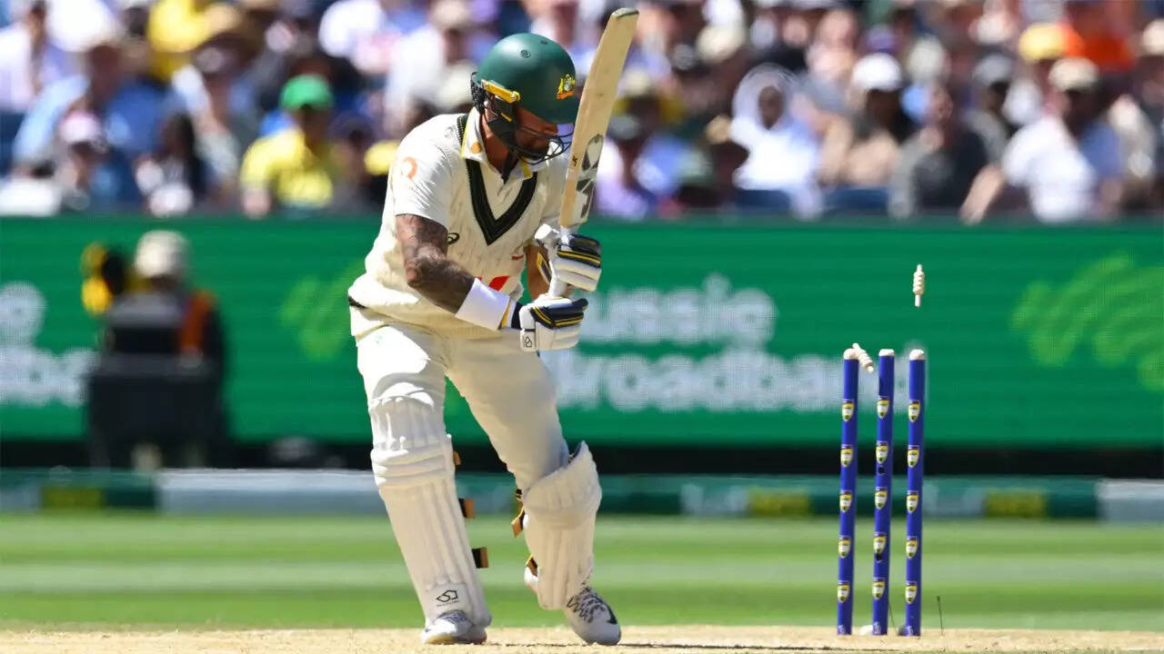 Ashes: 36 wickets in 2 days! MCG curator in 