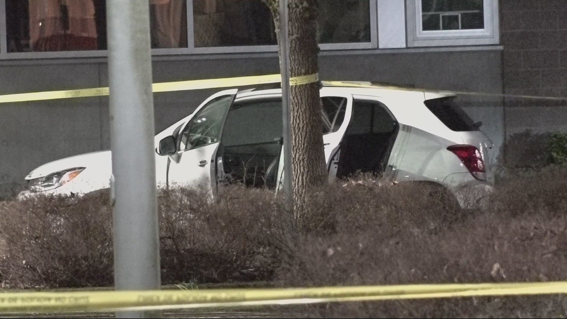 Suspect arrested after body found in car in Hillsboro