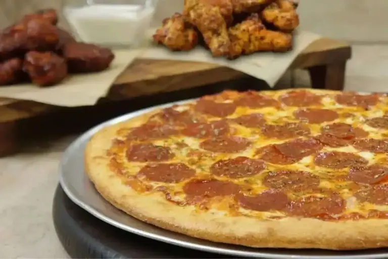 Chuck E Cheese menu prices with calories [updated 2026]