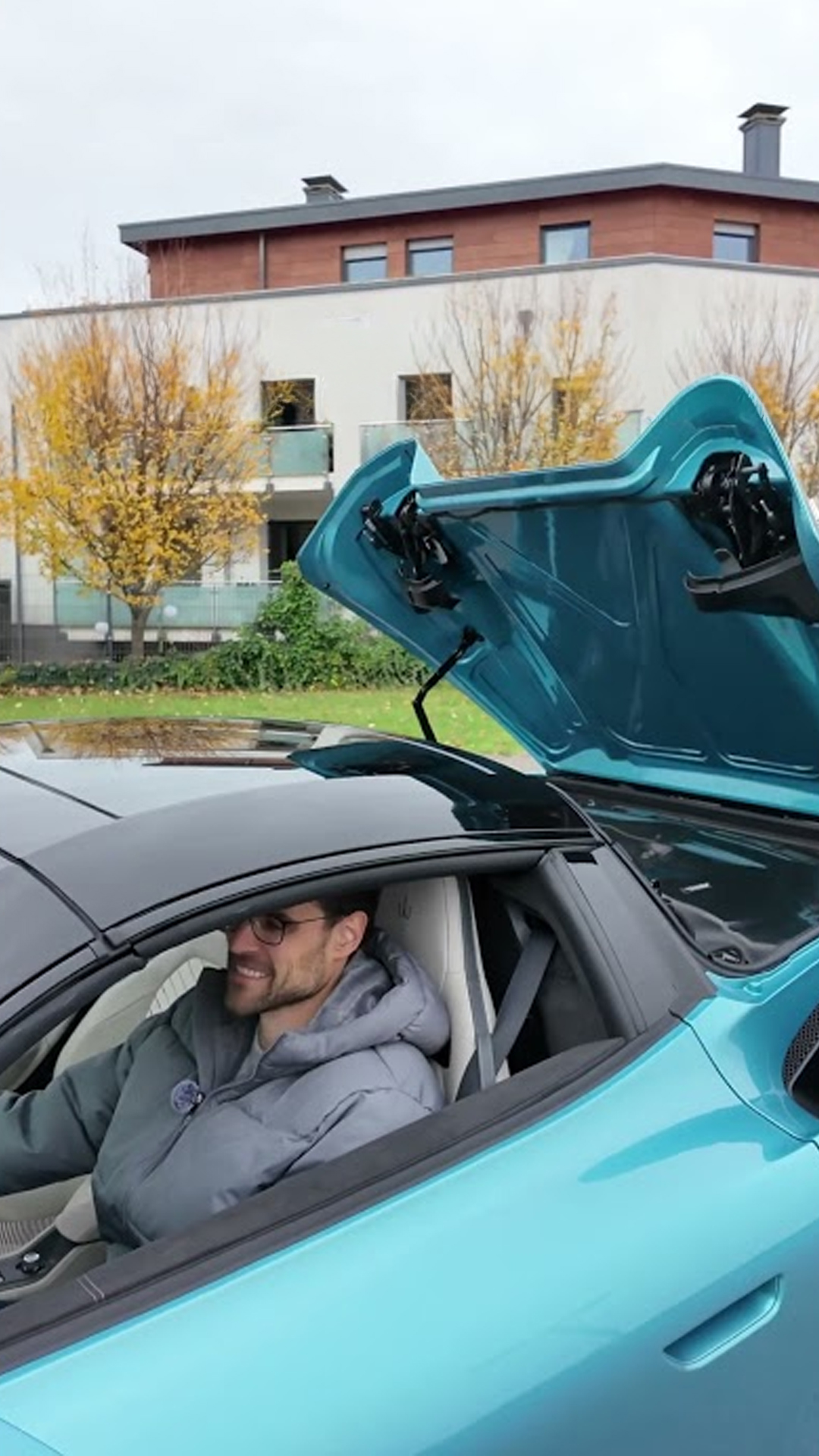 Das neue Maserati MCPURA: Dach schließt automatisch