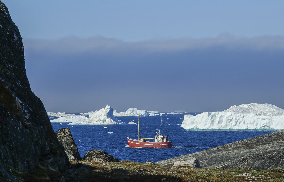 Donald Trump issues Greenland deadline<br><br>