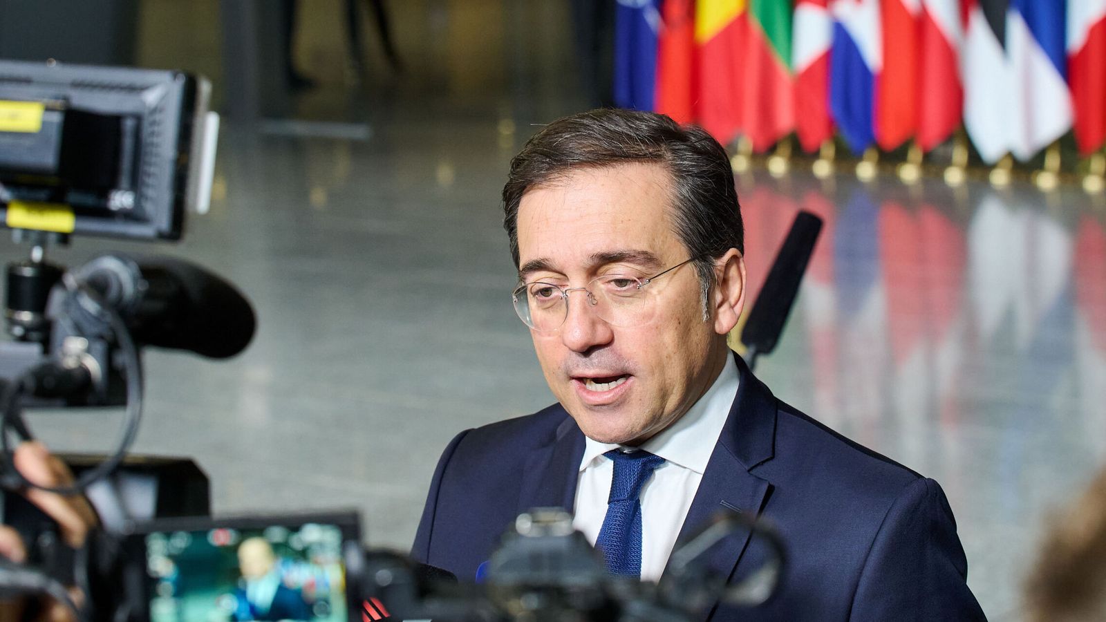 Albares ve "ridícula" la postura del PP sobre Venezuela y dice que ...