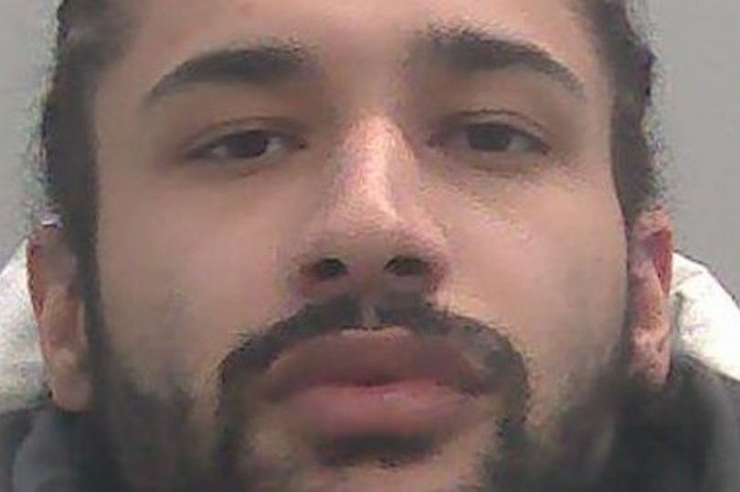 Police hunt man wanted on recall to prison with links to Kent