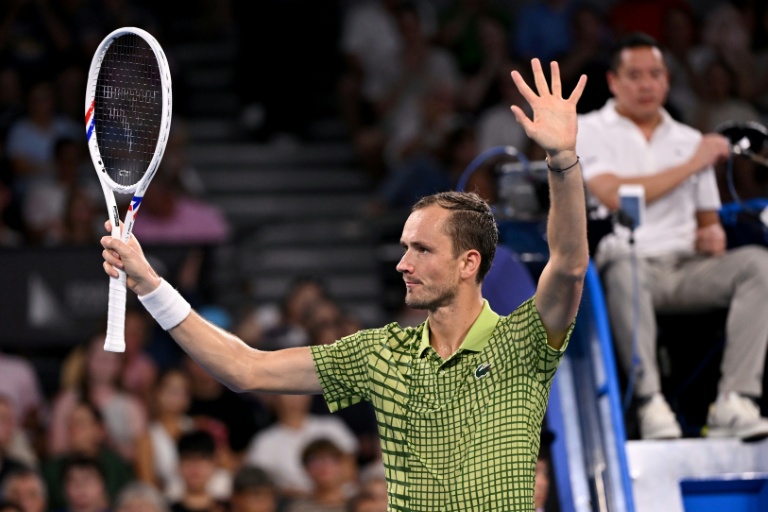 Medvedev renews call for early nights at Australian Open<br><br>