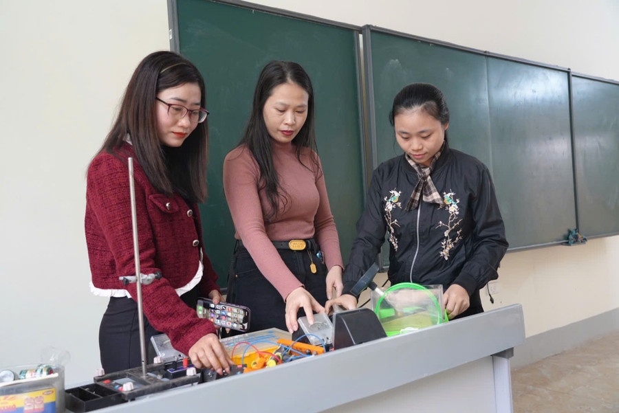 Nhiều giáo viên, nhân viên hợp đồng Nghệ An vẫn lo bị chậm lương, dừng hợp đồng