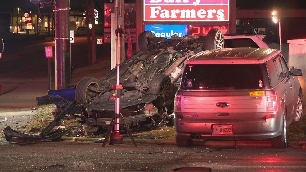 1 killed in 3-vehicle crash in Forest Park identified