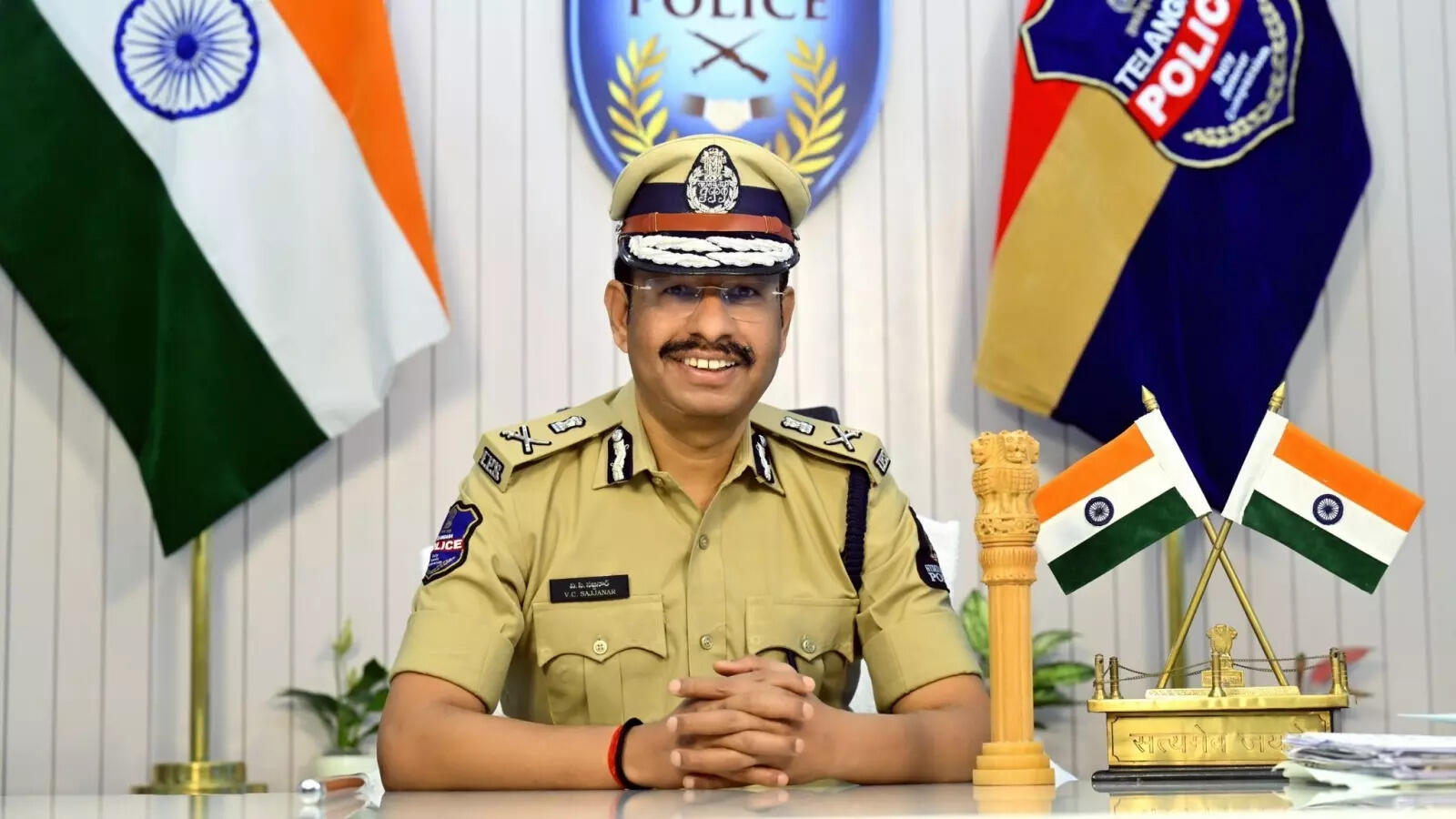 సంక్రాతి పండగ వేళ ఇవి వాడితే జైలుకే.. హైదరాబాద్ సీపీ సజ్జనార్ సీరియస్ ...