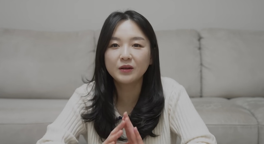 Youtuber 14 triệu người theo dõi dừng mukbang để chăm sóc sức khỏe