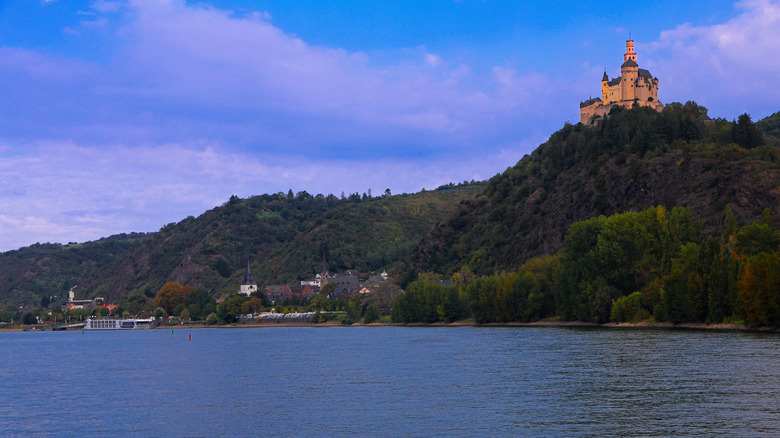 europe-s-most-castle-lined-river-is-a-breathtakingly-scenic-natural