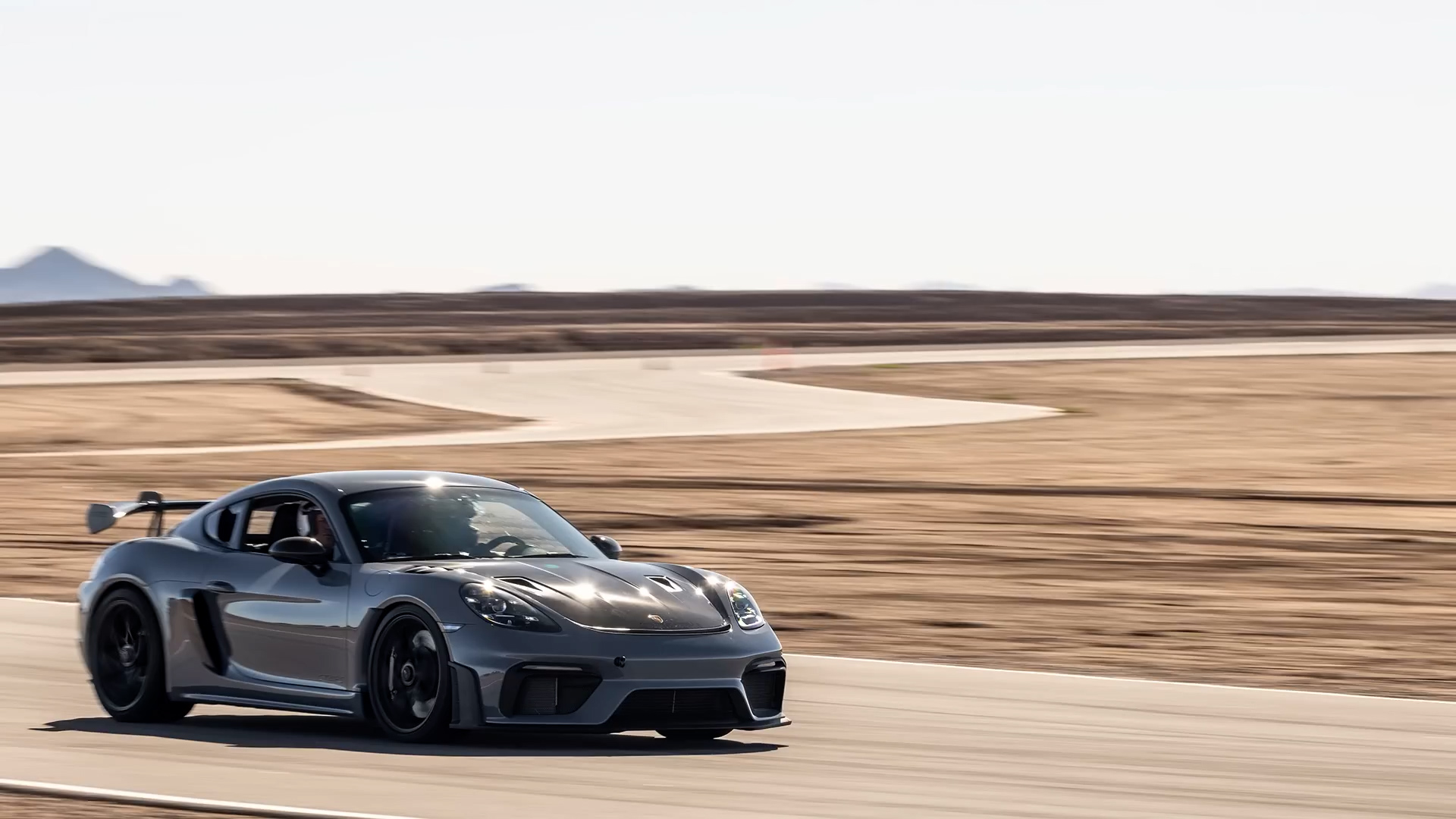 Porsche GT4 RS 9000rpm track monster