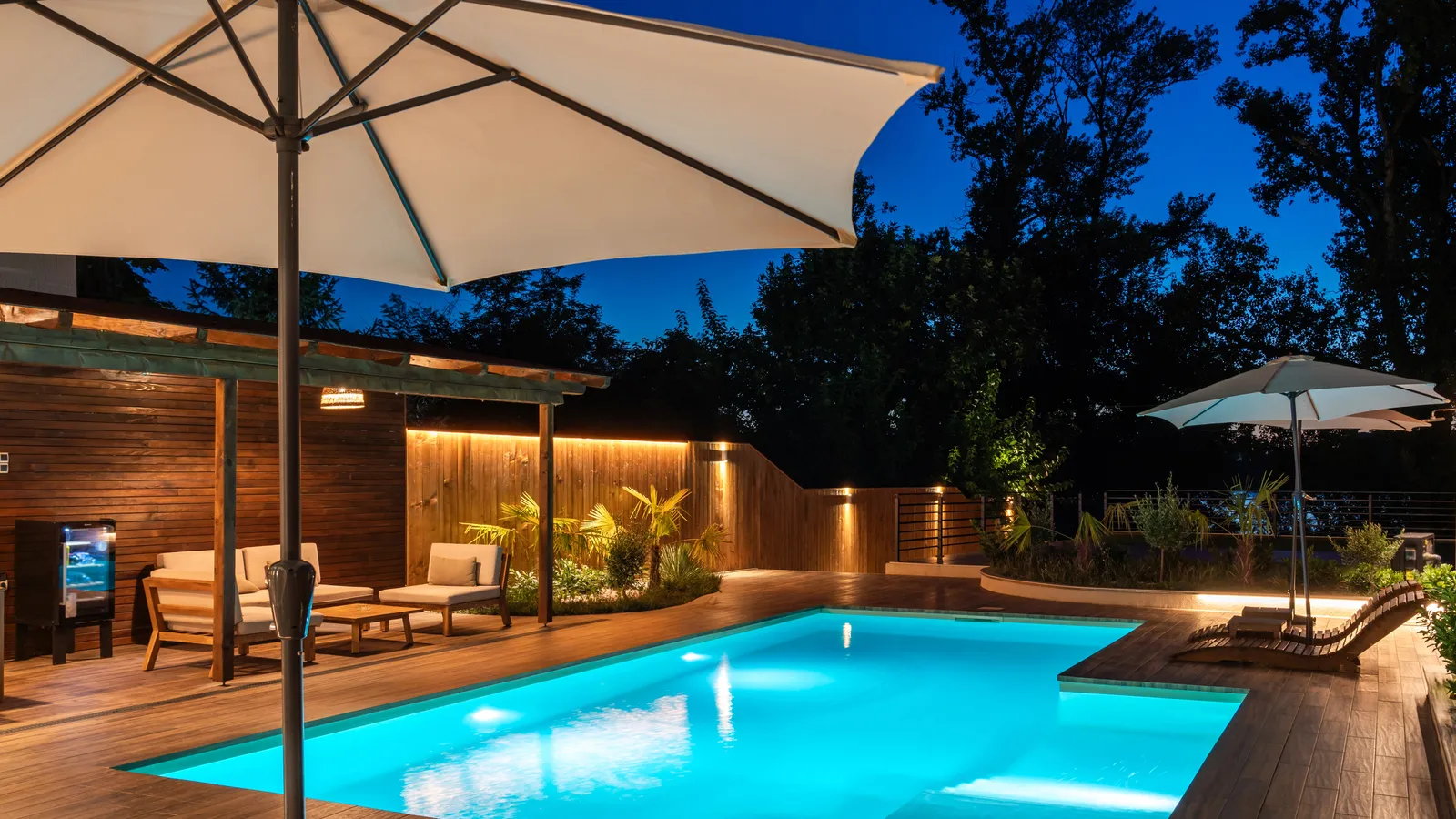 Winter pool maintenance tips to keep it clean year-round