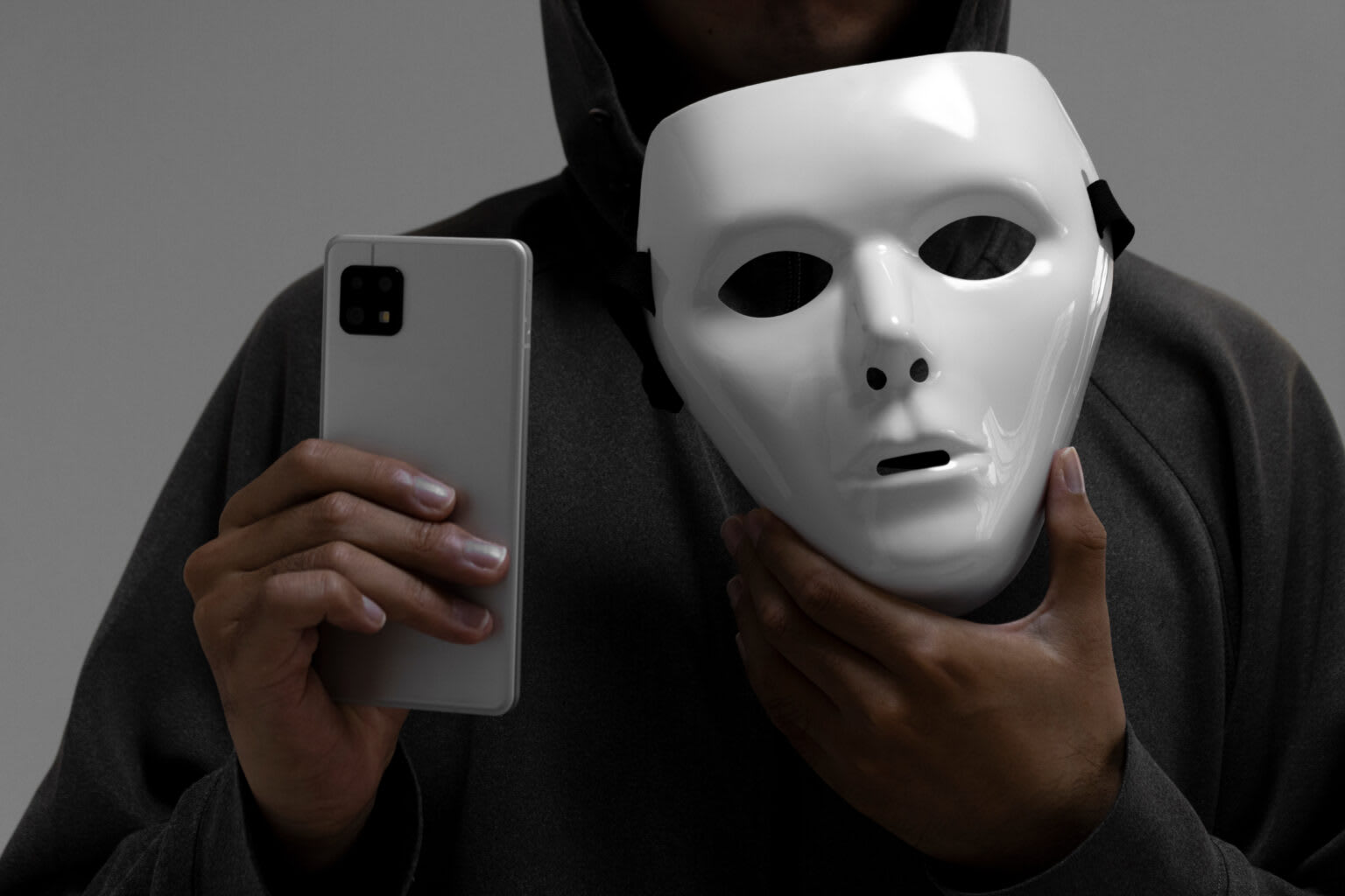 ラファエル氏、有名人の定義に疑問「テレビ＝有名？古いかも」 - 有名人 news from シュフーズ