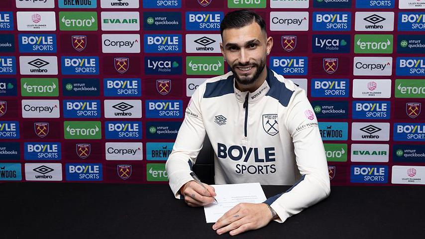 West Ham sign Argentina striker Castellanos<br>