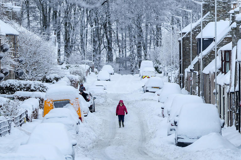 Weather warnings extended as Scotland hit by more heavy snow