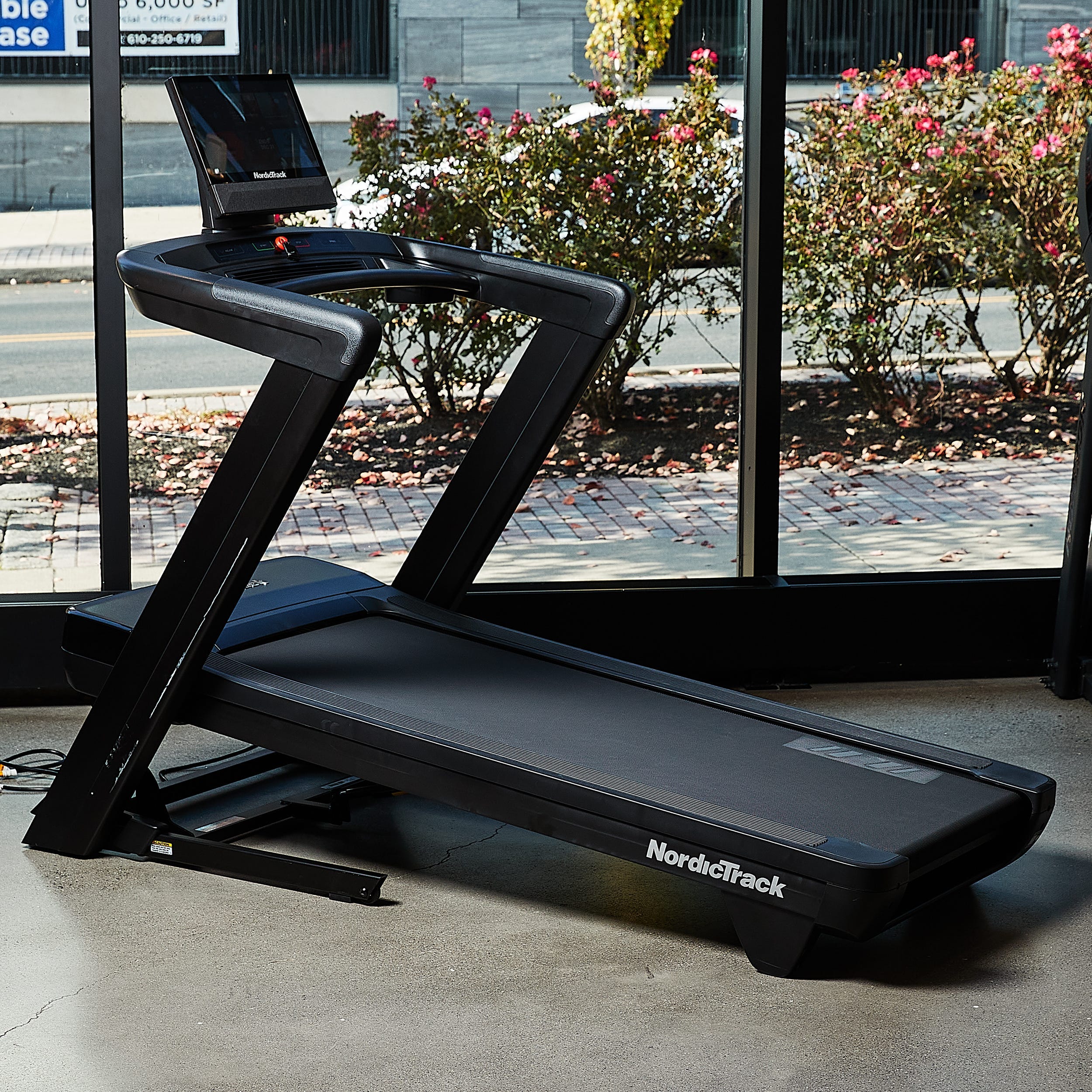 Commercial 1750 Folding Treadmill