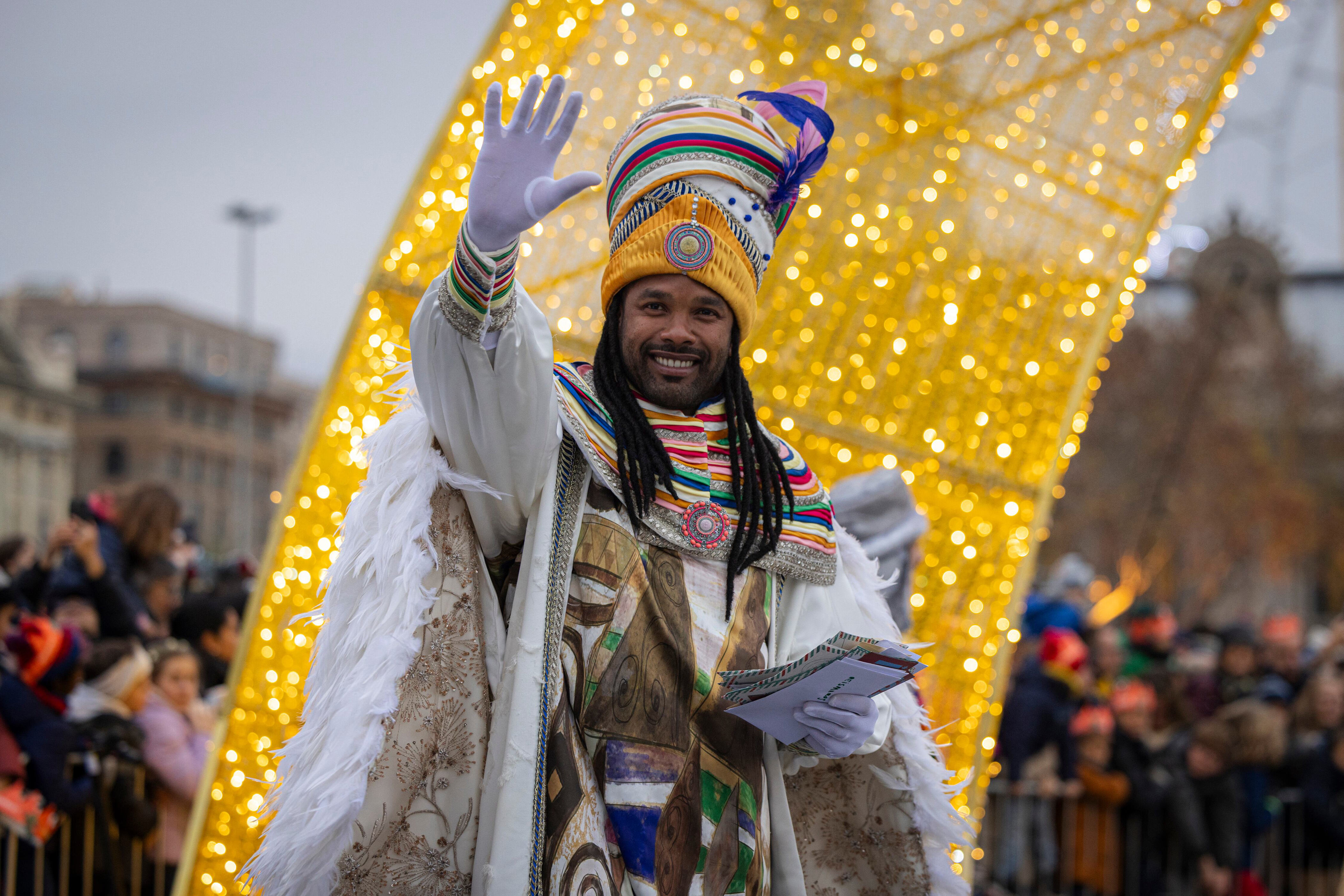 Los Reyes Magos, a los niños de Barcelona: “Habéis pedido paz y ...
