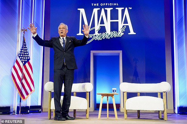 AA1TCN74 Health Officials Demand Major Overhaul of Childhood Vaccines