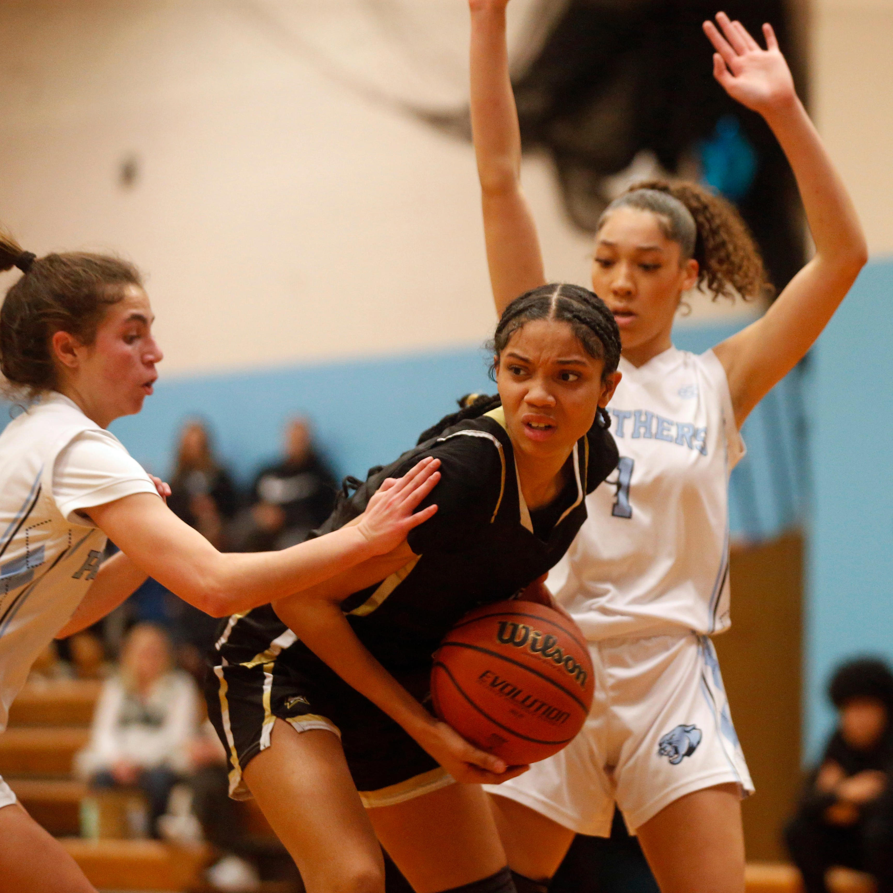 Who should be the Week 4 Longplex Athlete of the Week in girls basketball?