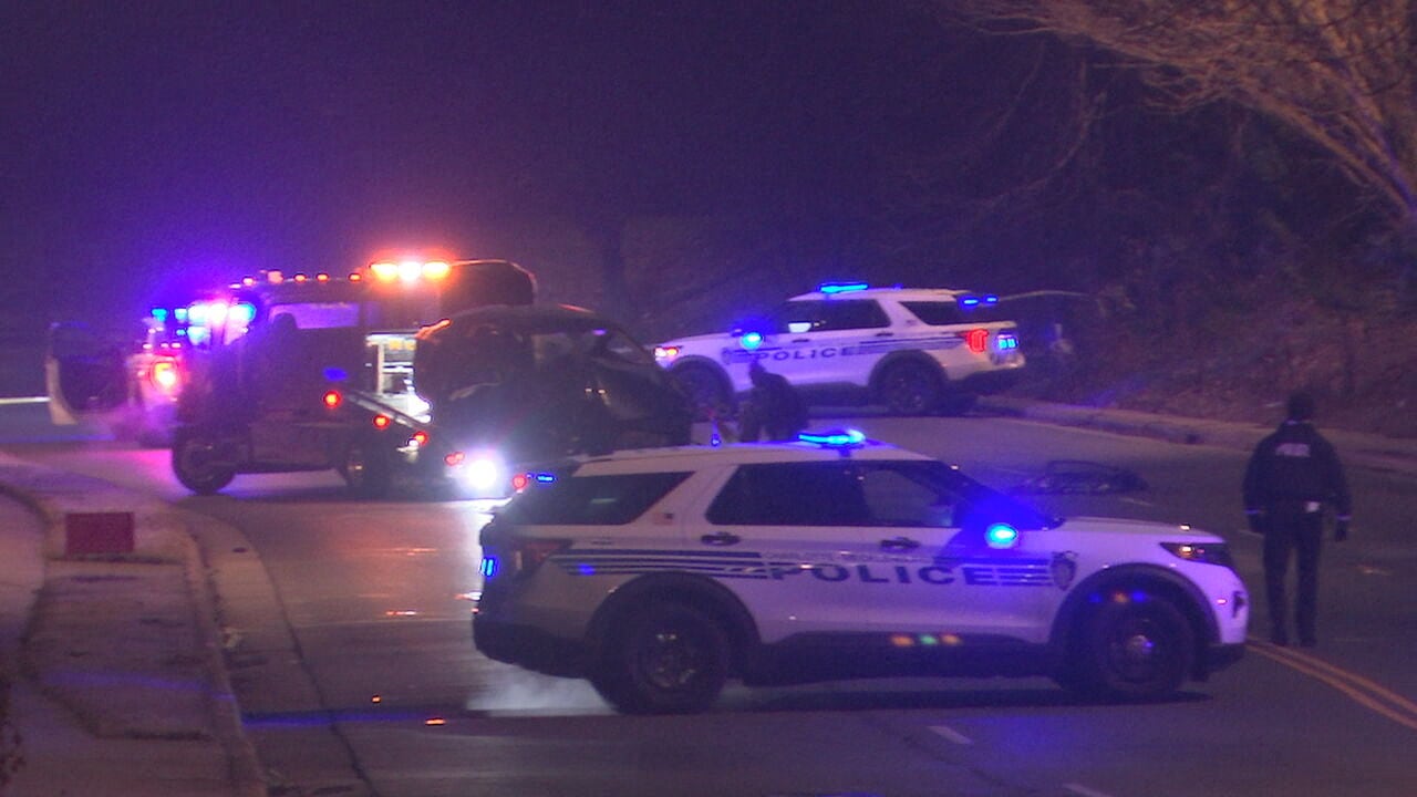 1 killed, 2 injured after driver loses control, crashes stolen car in ...