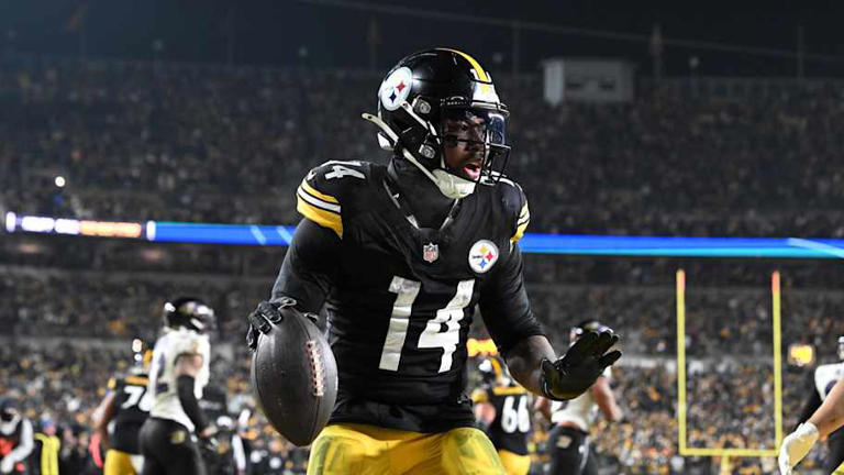 Steelers RBs steal show in AFC North championship