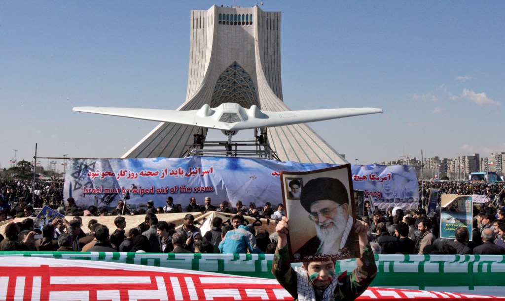 ¿Qué es el RQ-170 Sentinel? Un dron furtivo de la CIA podría haber ayudado a capturar a Maduro.