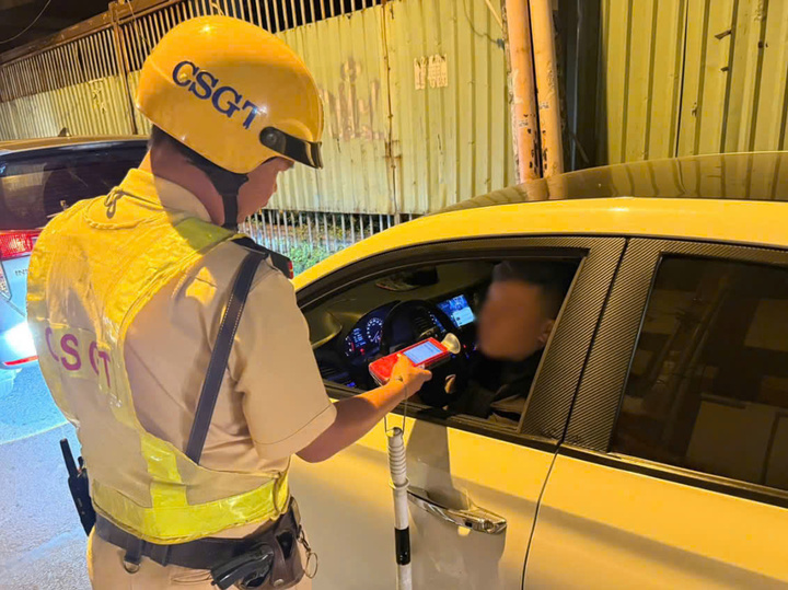 CSGT TP.HCM xử phạt gần 4.000 người vi phạm nồng độ cồn dịp nghỉ lễ