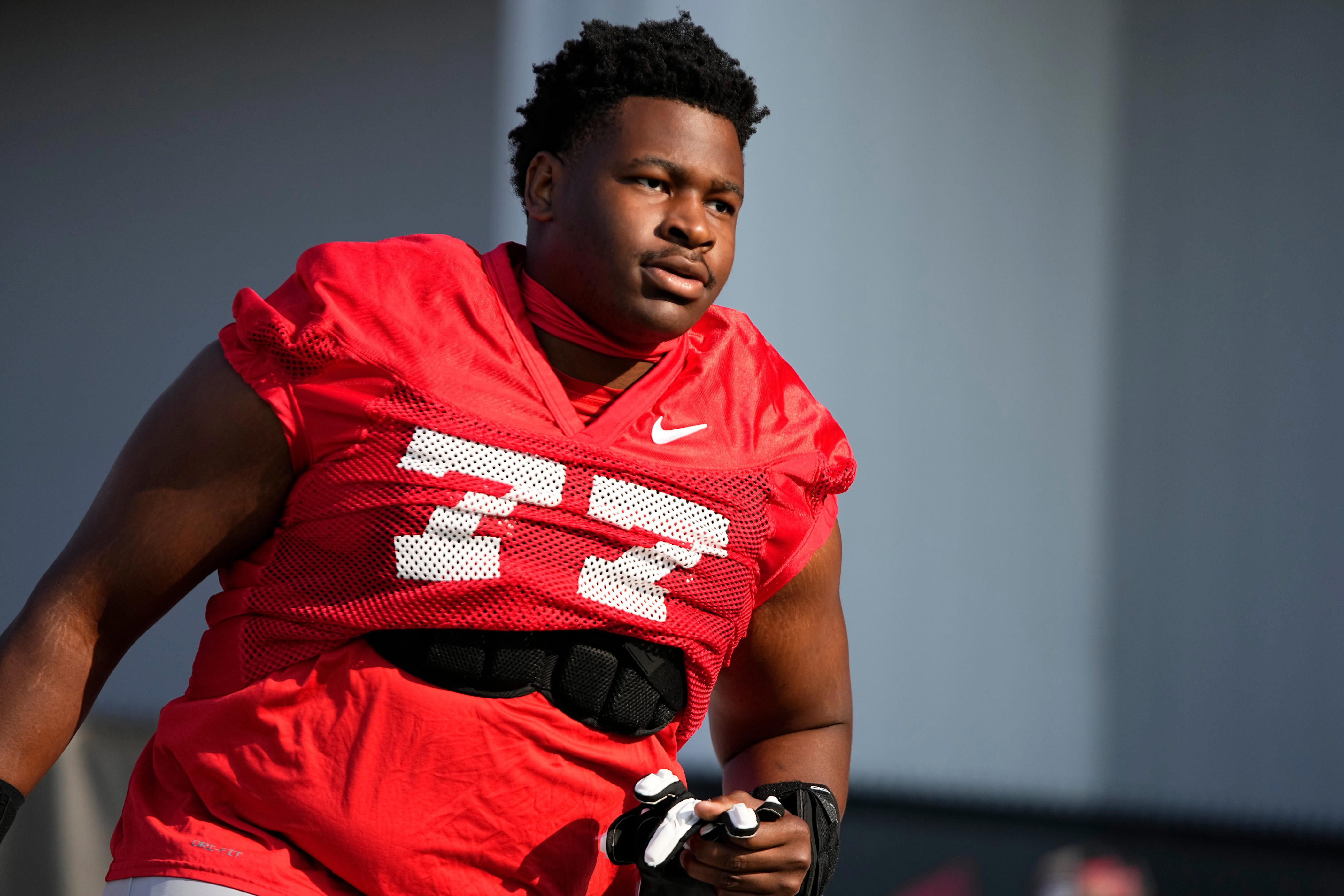 Ohio State sees starting offensive lineman enter transfer portal