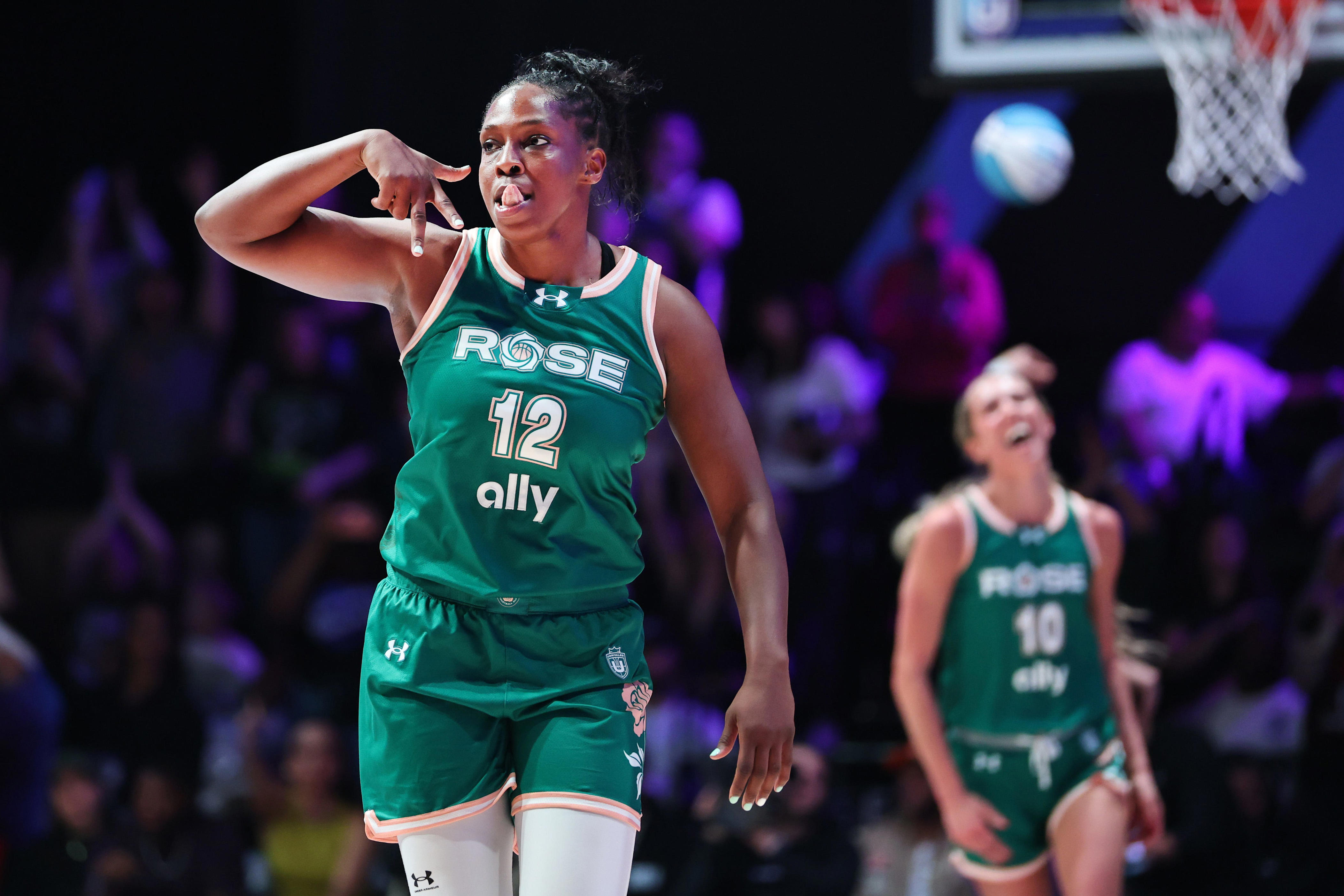 Chelsea Gray drops 35 in Rose BC's season-opening win over Lunar Owls
