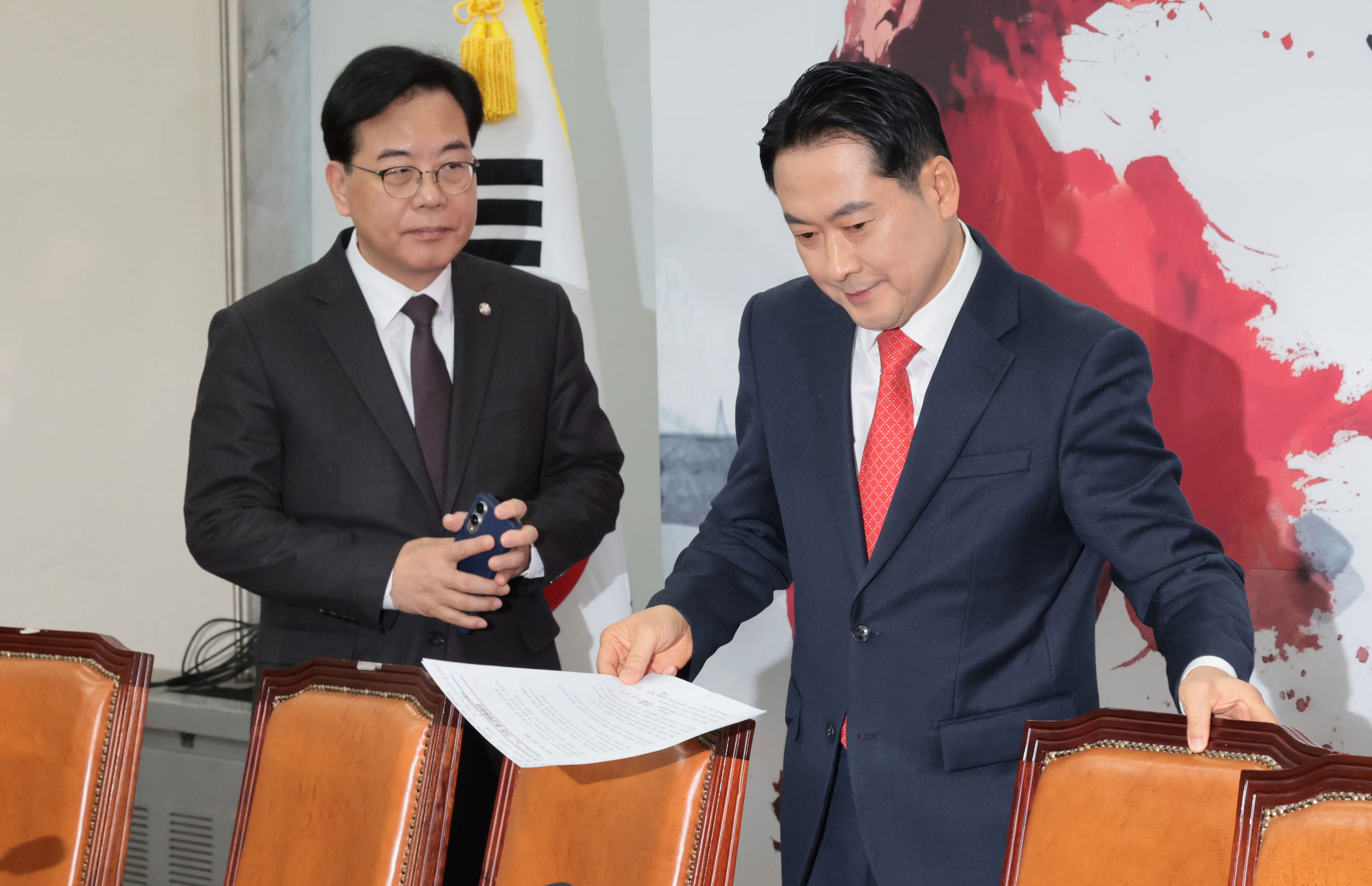 [오늘의 뉴스종합] 국민의힘 내홍 심화, 이재명 대통령 중국 방문, 코스피 사상 최고치 경신