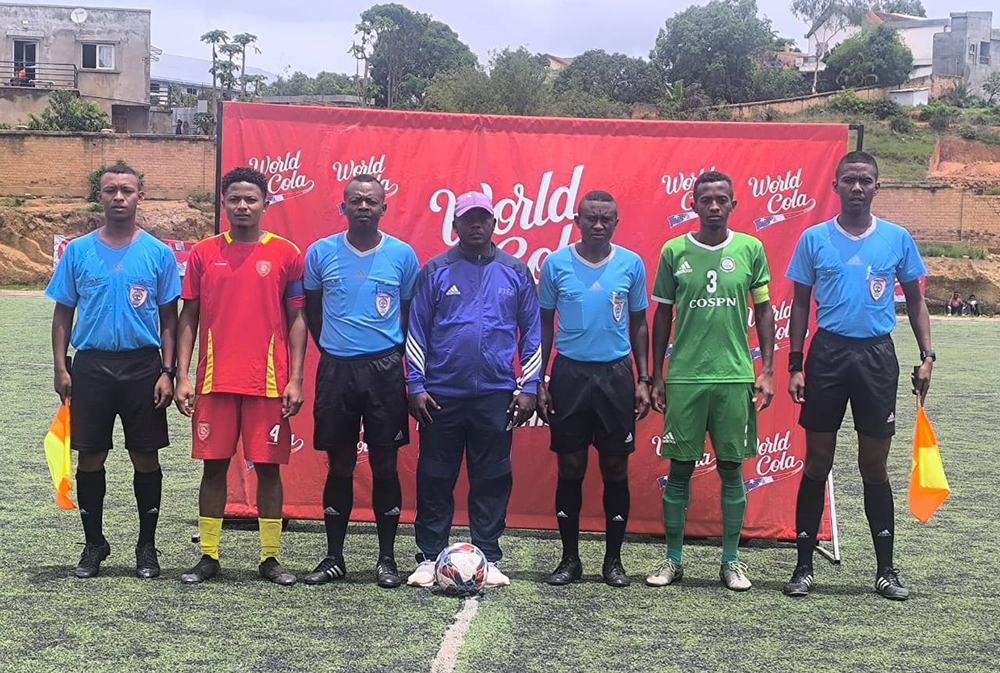 FIFA - Vingt-et-un arbitres internationaux pour 2026