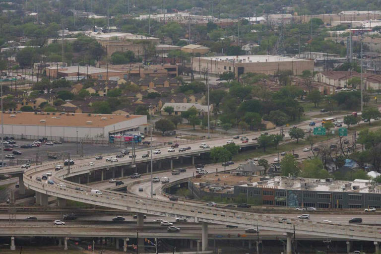 Traffic alert: TxDOT to close part of Loop 410 on Wednesday night
