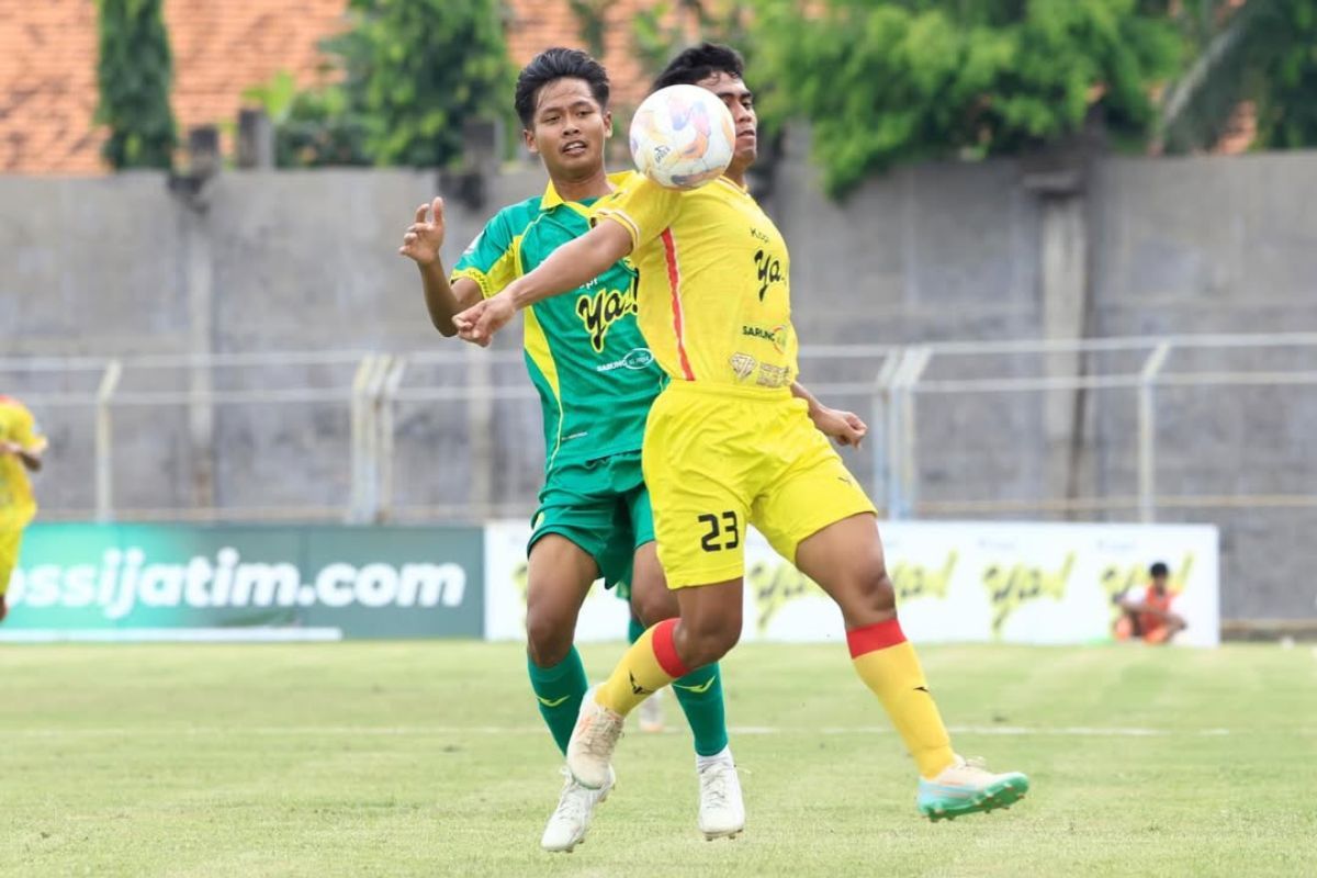 Putra Jaya pecat Muhammad Hilmi usai tendangan horor pada dada Firman ...