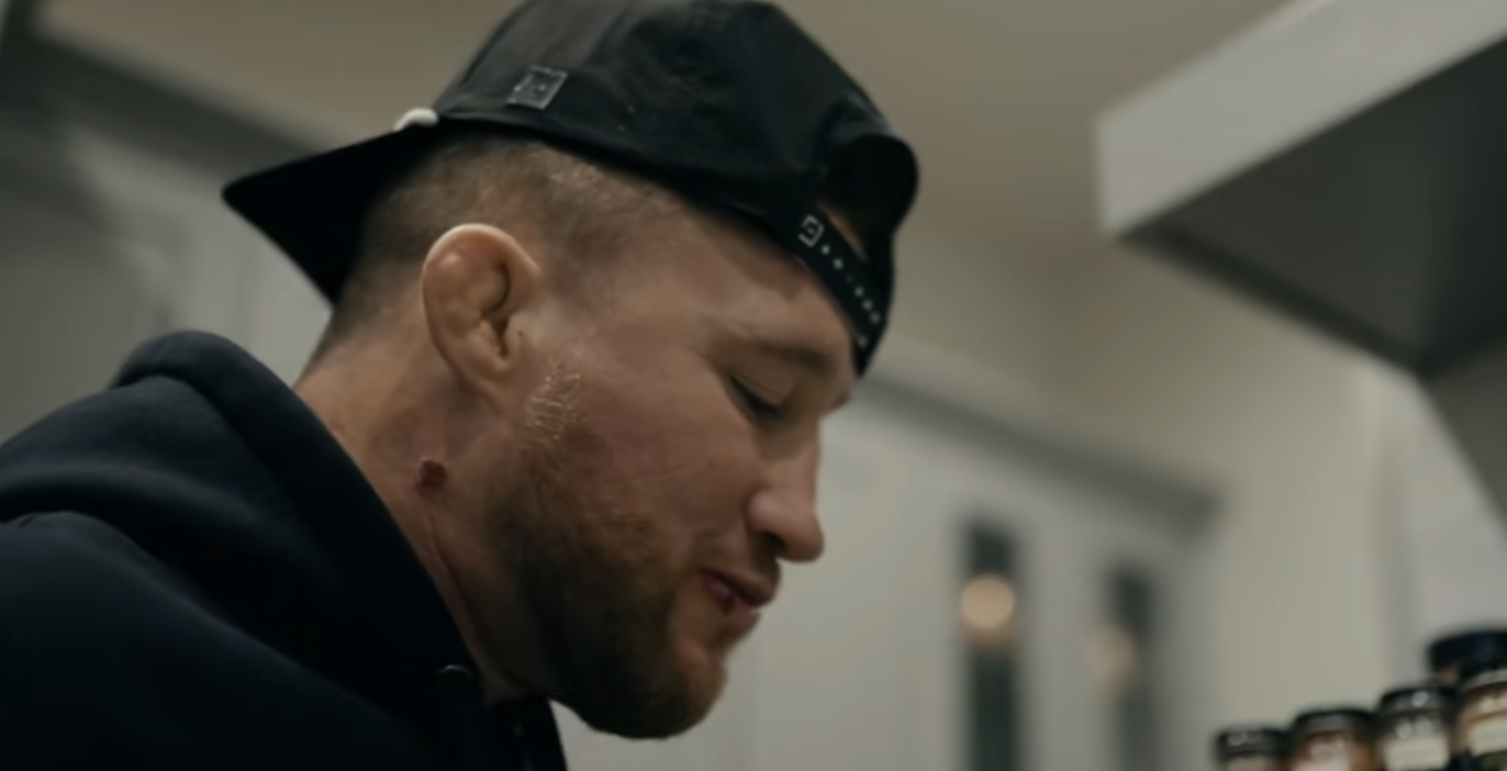 Staph attack? Fight fans panic over mysterious wounds on Justin Gaethje’s neck just weeks before UFC 324<br><br>