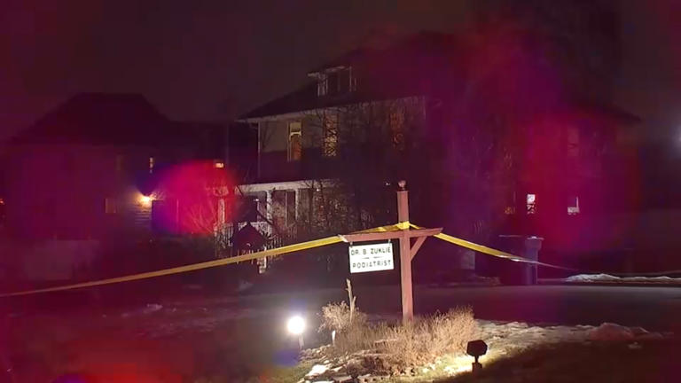 Police fatally shoot knife-wielding suspect at NJ home, discover 3 ...