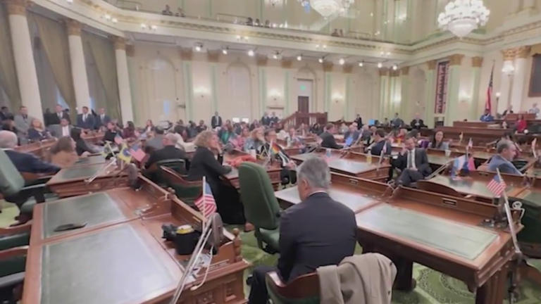 New state senate leader sworn in as lawmakers return for 2026 ...