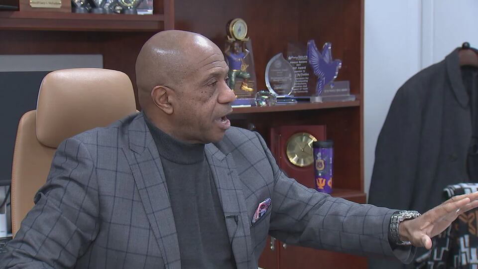 DA asks the SBI to investigate allegations against Mecklenburg County sheriff<br>