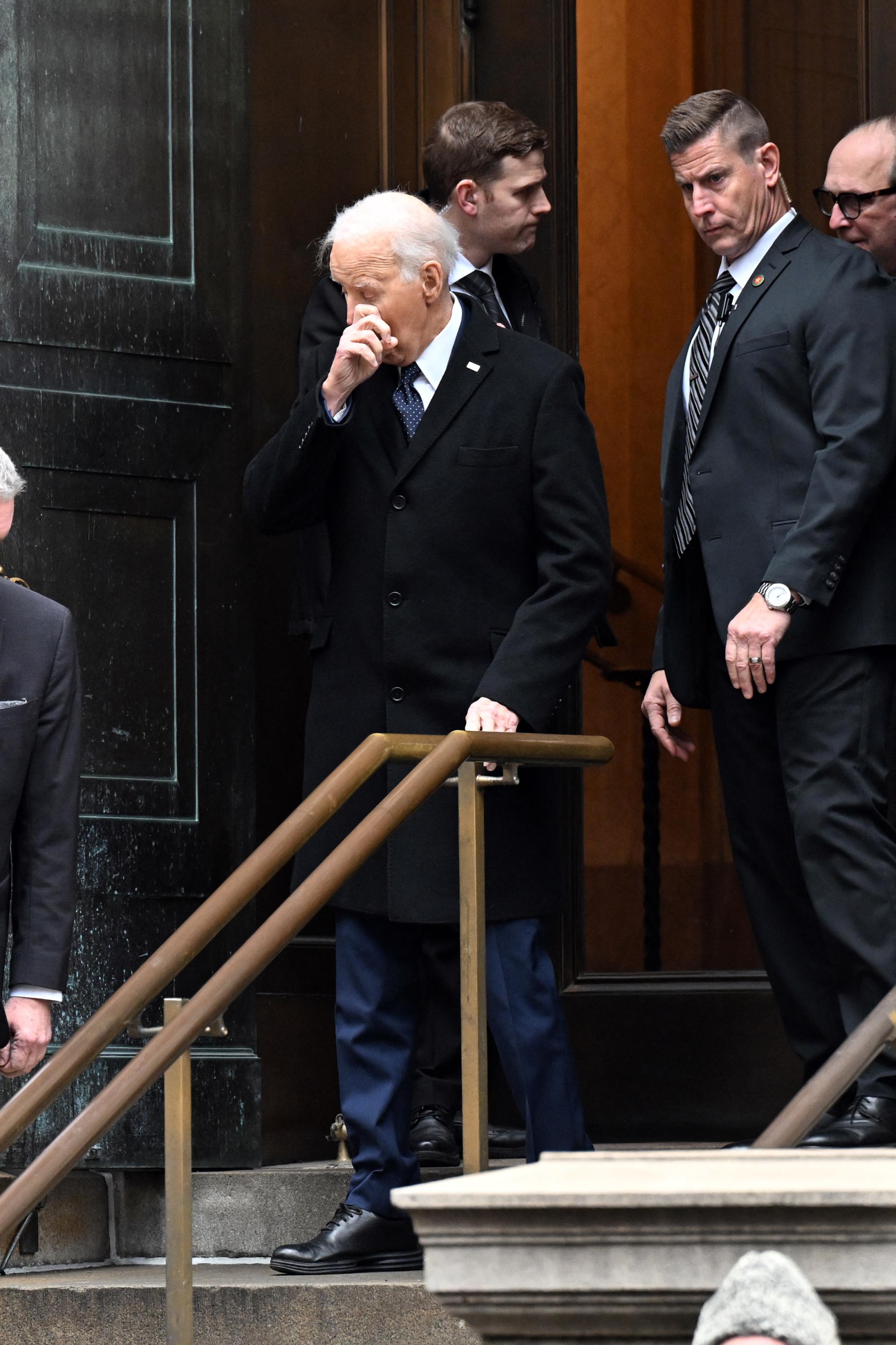 Politiques, famille, amis… Les obsèques de Tatiana Schlossberg ...