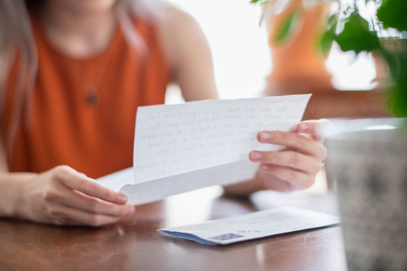 Neighbours stunned as they receive 'class act' letter from family on street