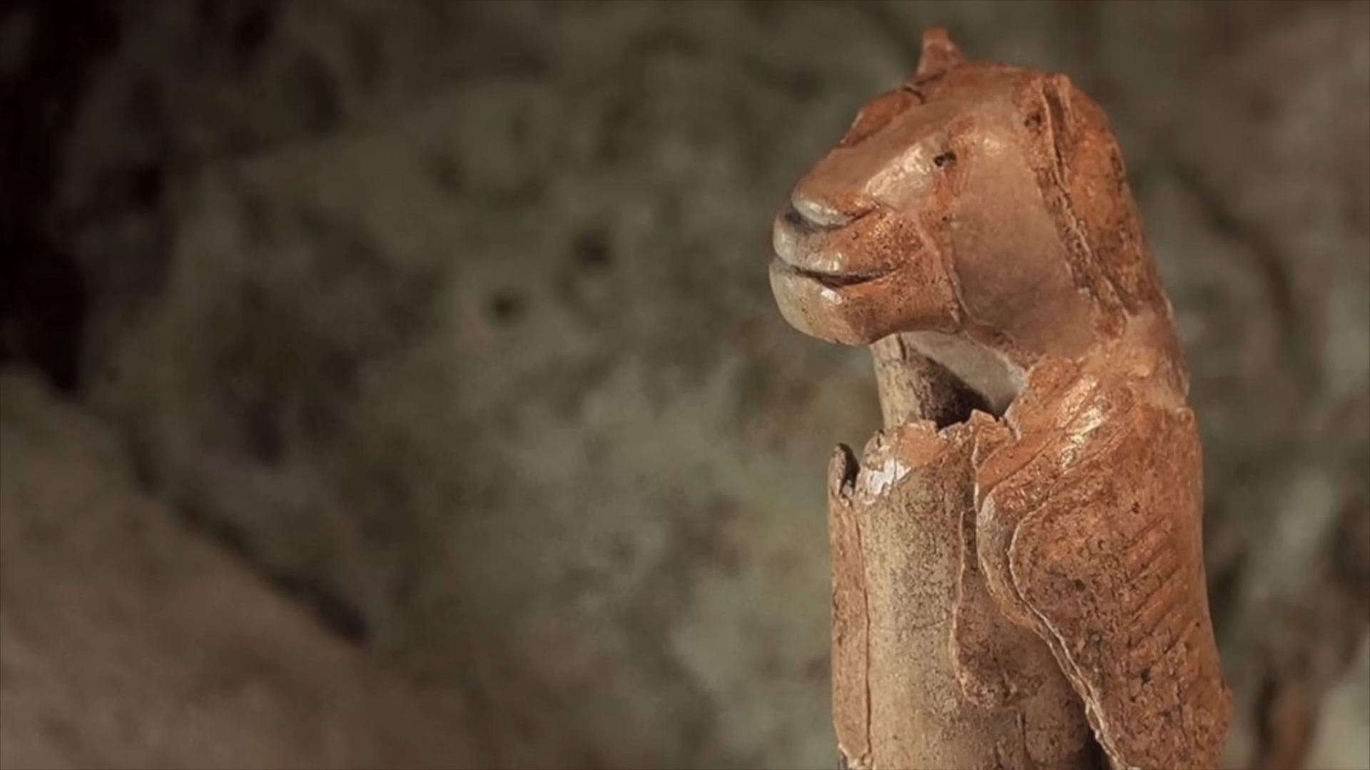 40,000 years old: The lion-man statue that shouldn't exist