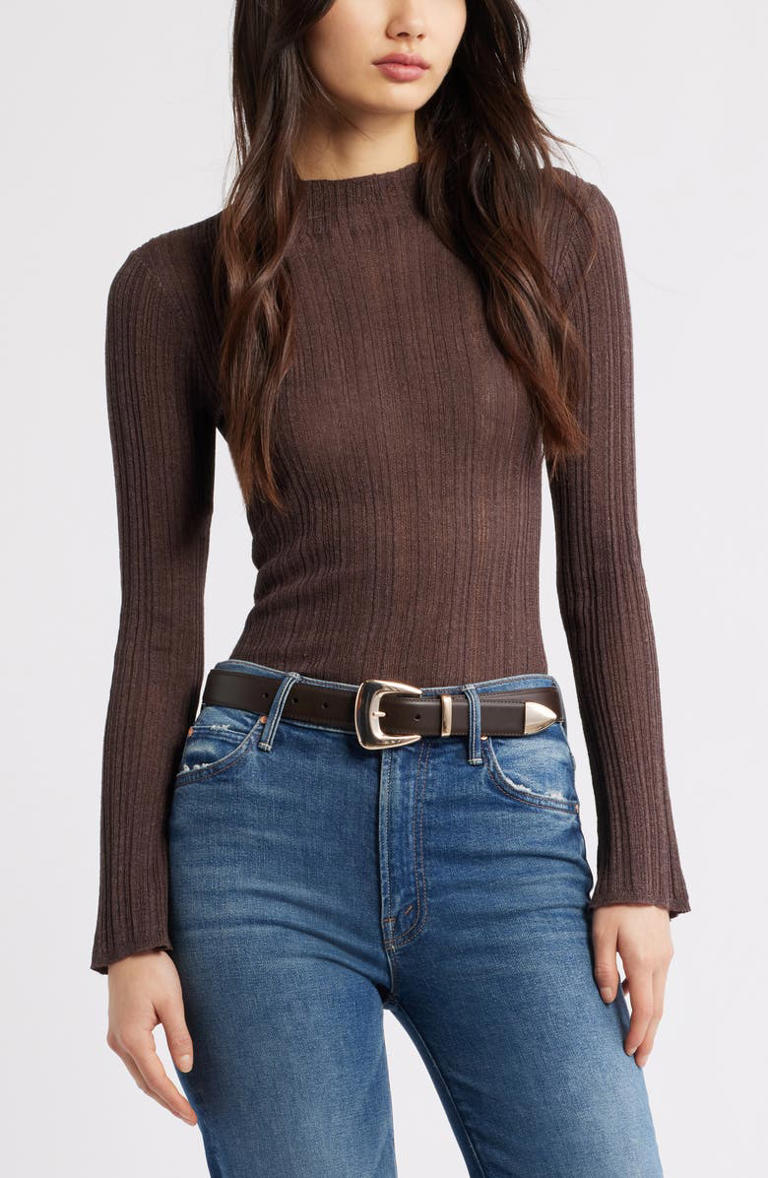 My stylish mom wants 5 chic items for 2026 (no more than 400 total)—I