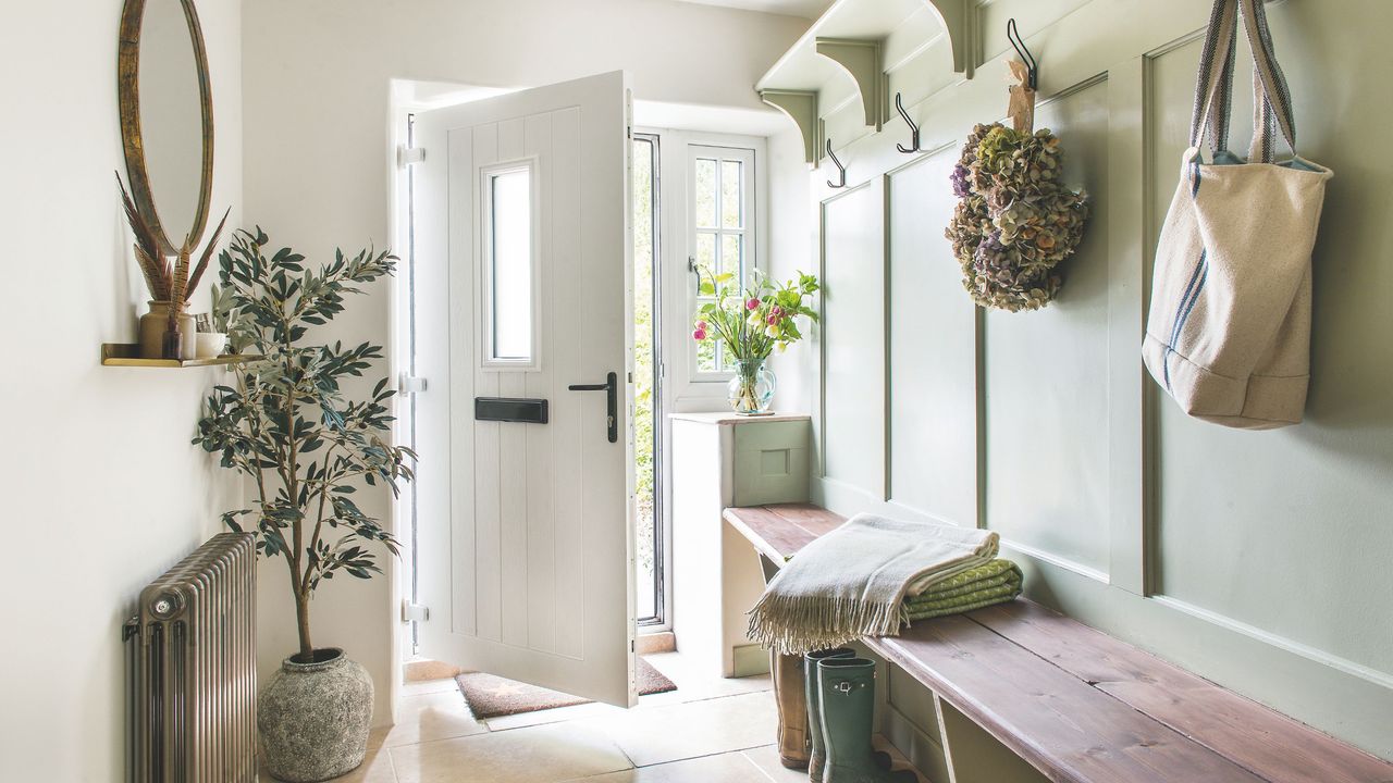 Interior designers reveal 6 things making an entrance look and feel ...