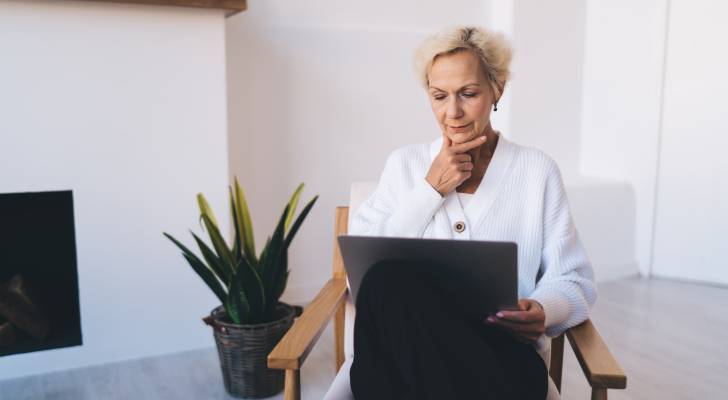 I’m 63 and tired of working, but only have $390,000 in savings — how much does that leave me with to spend per month if I retire today?<br><br>