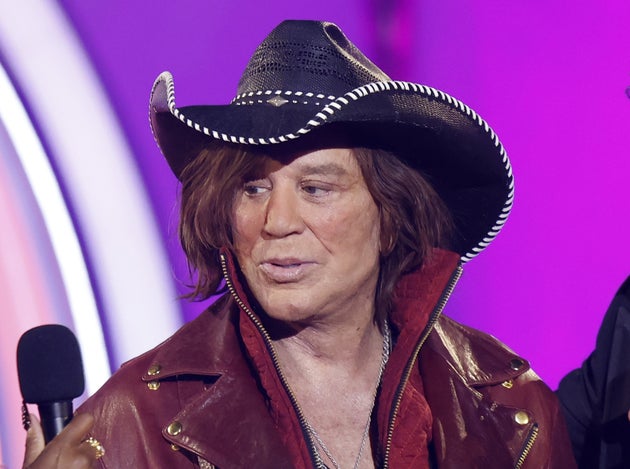 Mickey Rourke distances himself from GoFundMe set up in his name