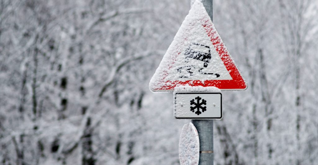 Gul varning: Snön rullar in söderifrån – SMHI flaggar för besvärligt ...