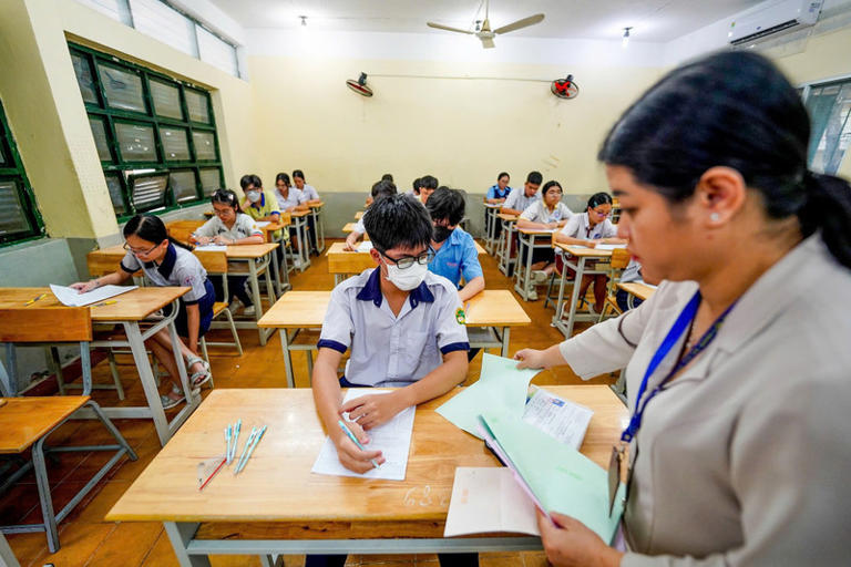 Học sinh tham dự kỳ thi tuyển sinh vào lớp 10. Ảnh: Phạm Nguyễn