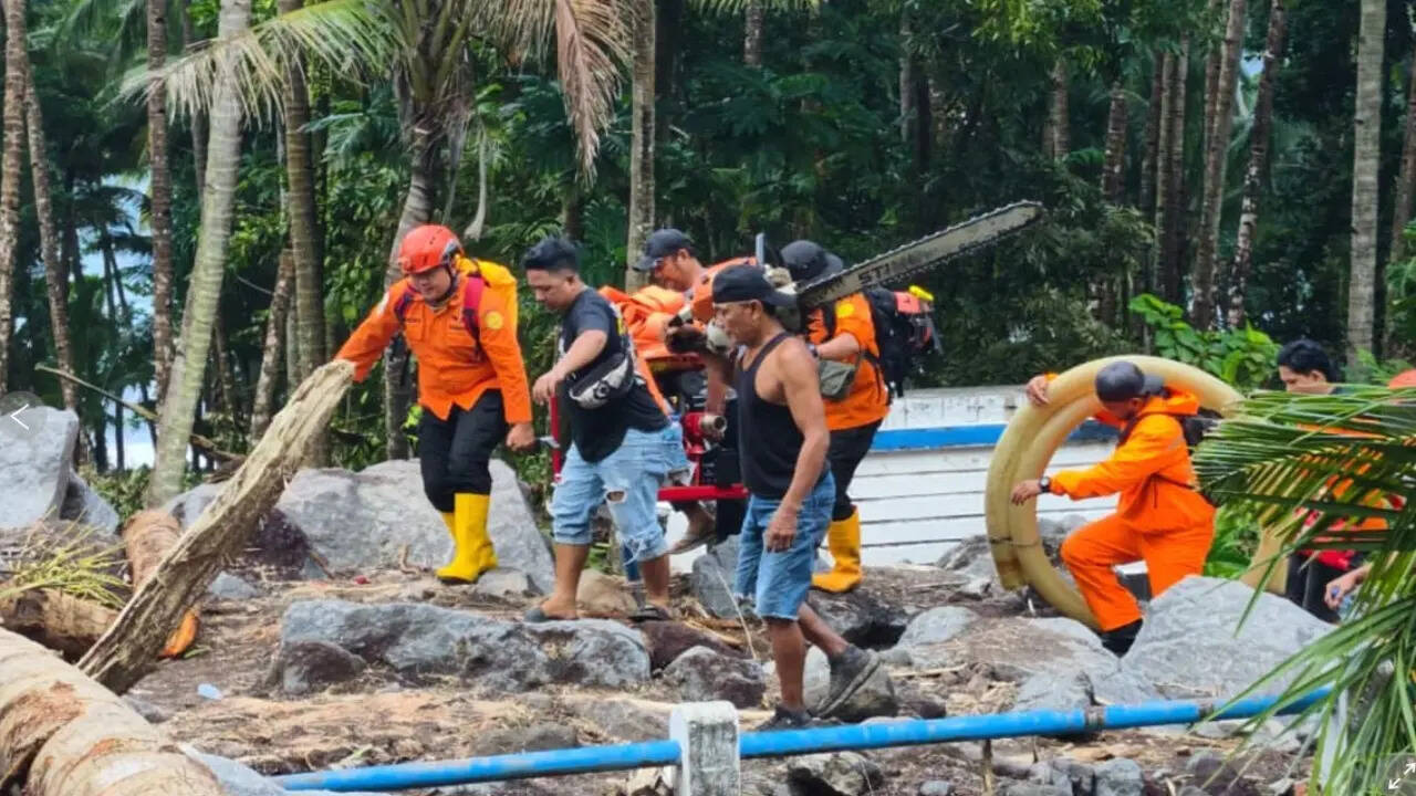 Deadly flash floods in Indonesia's North Sulawesi: 16 killed, hundreds ...