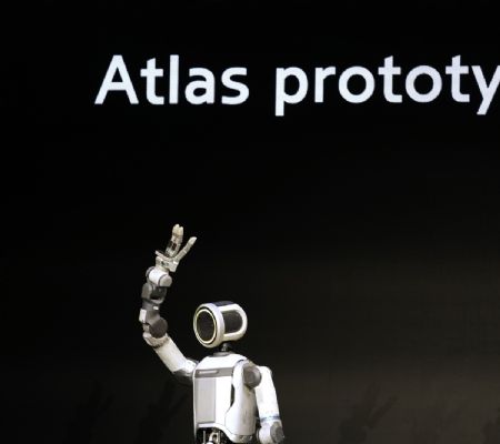 Hyundai y Boston Dynamics presentan el robot humanoide Atlas en el CES